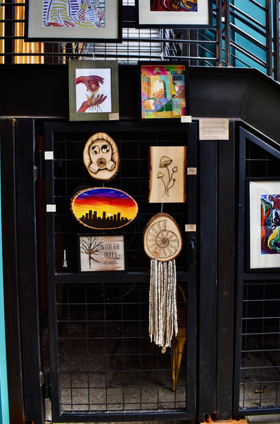 art display for a market
